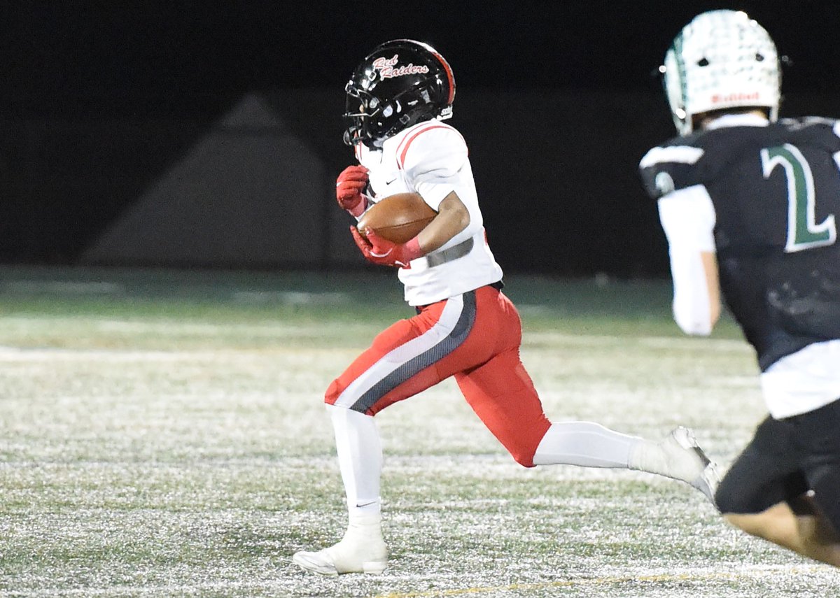 mpcabrey's tweet image. #FOOTBALL: Pennridge holds on to edge Coatesville, advance to District 1-6A final (By @mpcabrey) @PHS_RAMSFB  thereporteronline.com/2025/11/15/foo…