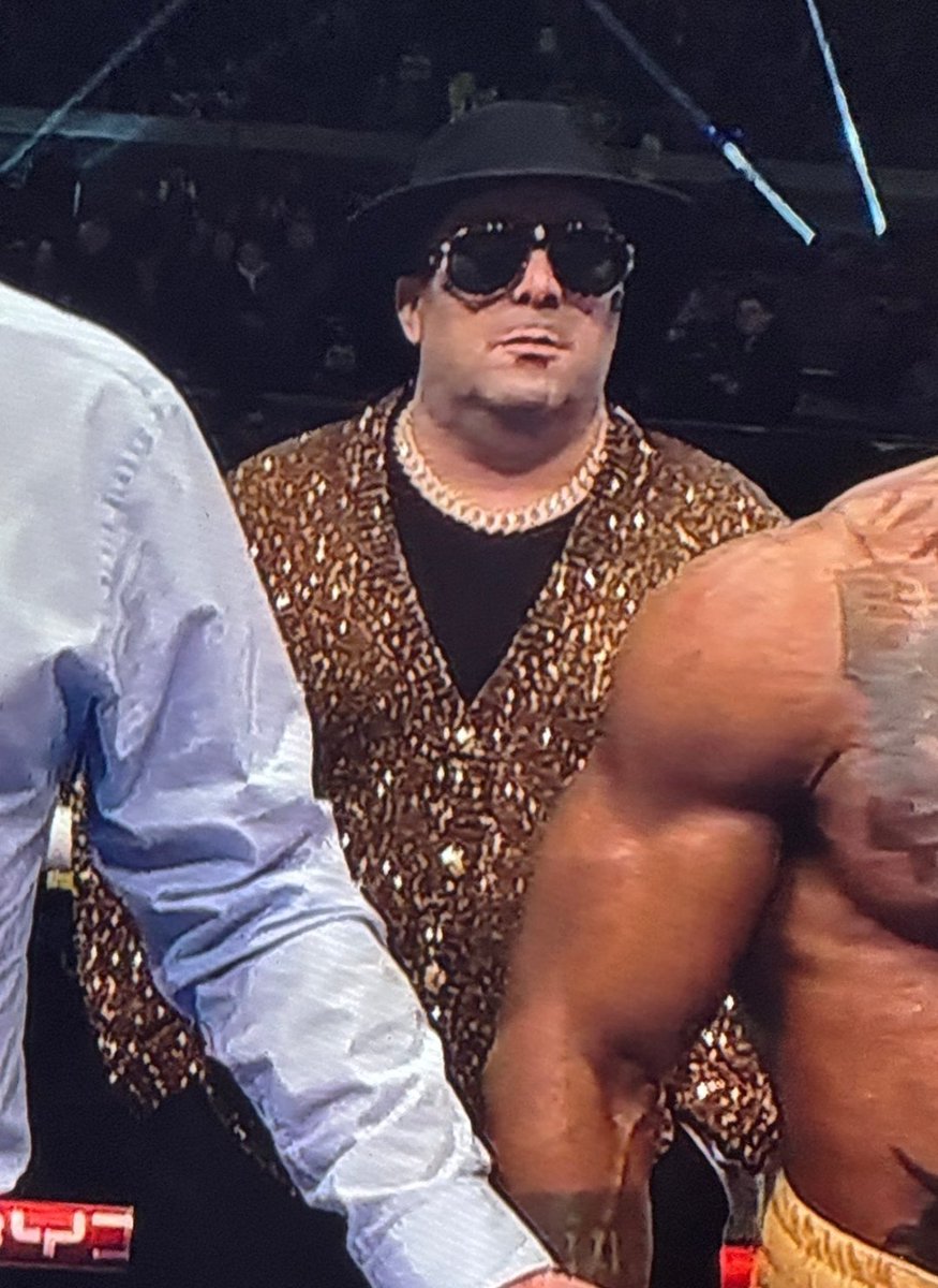 magawk's tweet image. This guy just belongs in it

#EubankBenn2