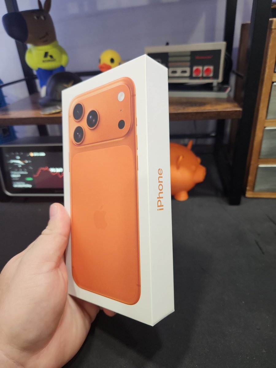 HobbyistMiner's tweet image. I&apos;m converting to the dark side, don&apos;t tell @RedFoxCrypto and @OhHaiAndy lol