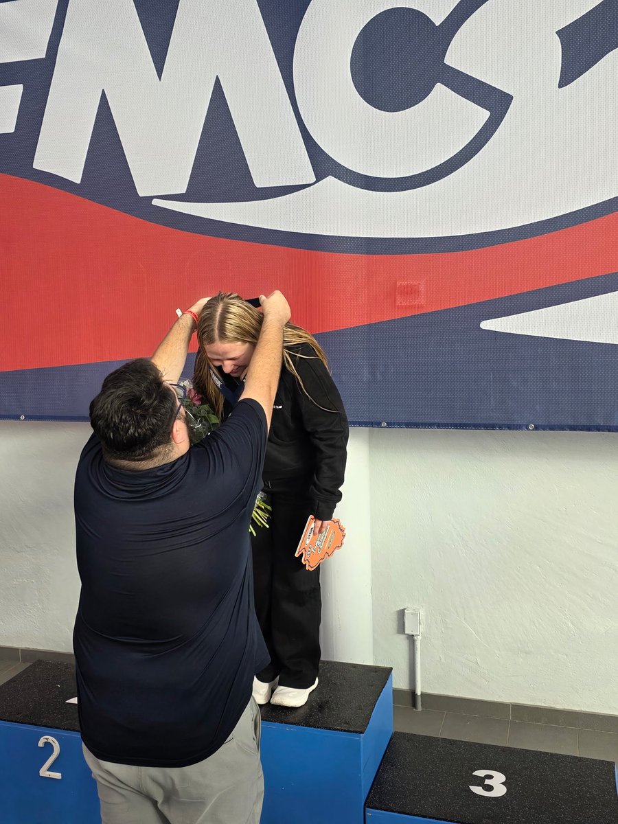 OEHS_GoWolves's tweet image. Addi Miller AWD 100 Breaststroke State Champion!