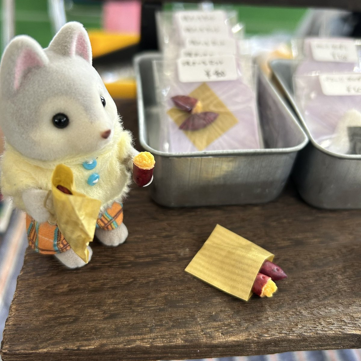 akira_169's tweet image. 【蝶翅堂】本日、都立産業貿易センター浜松町館にて開催される『AK-Garden28』に参加させて頂きます。蝶翅堂は【4階G09、10】にスペースを頂きました。1/12スケールフィギュアやドールに合う食品ミニチュアを50種類程度、¥100からご用意してお待ちしてます。#AKG28