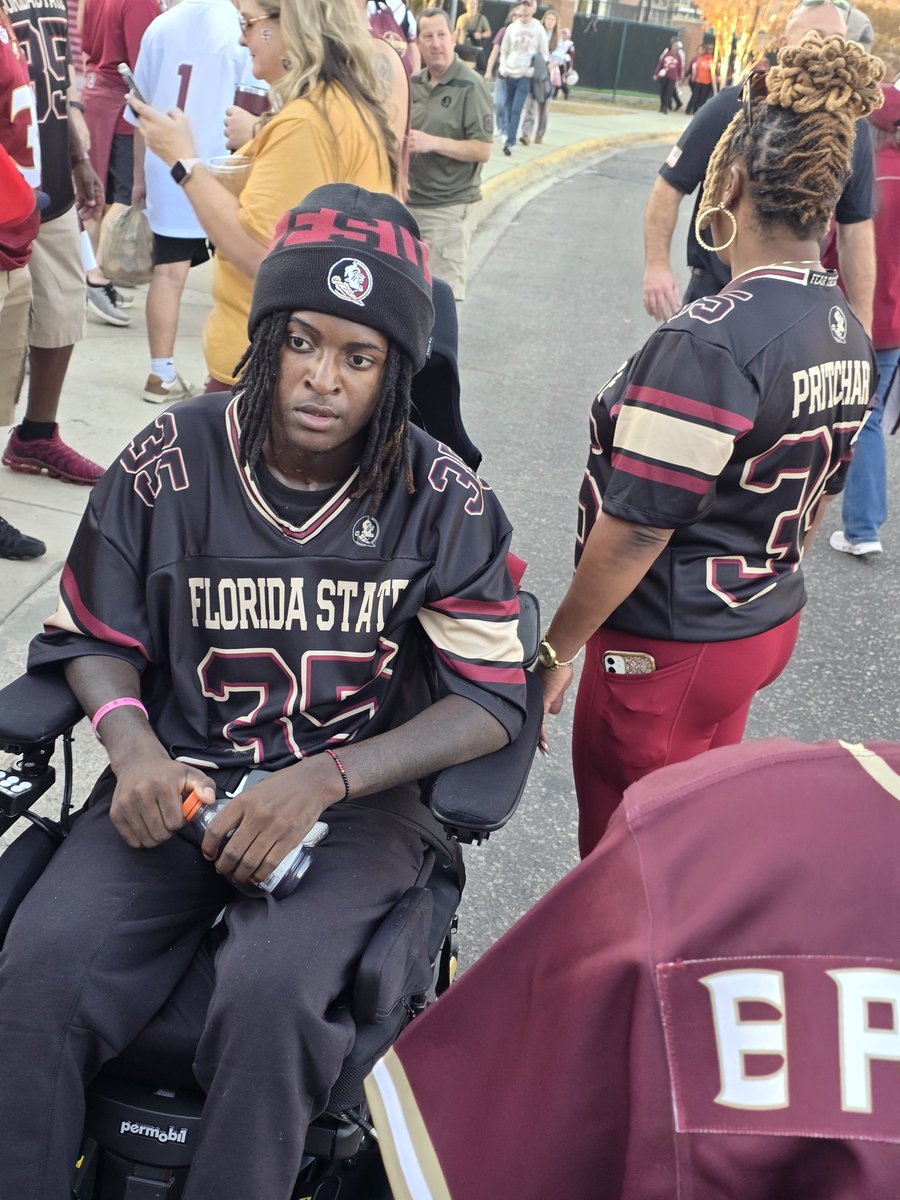 EvanNoles's tweet image. Ethan is home...🏡🔥
FSU by 100
#GoNoles 🏹
@FSUFootball 
#BeatTech