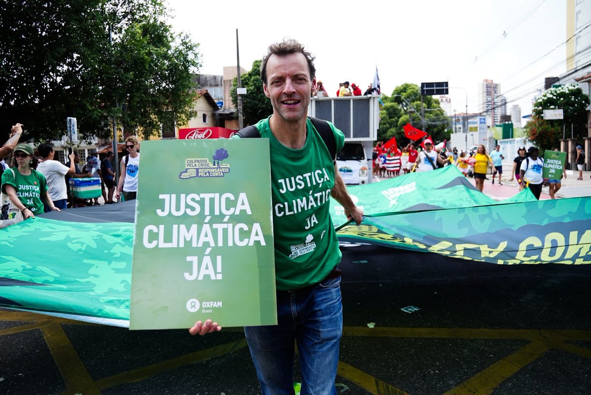 Oxfam's tweet photo. Standing together for people and climate justice🌎🌍🌏

#COP30 #MakeRichPollutersPay https://t.co/5bK2WAXNtM