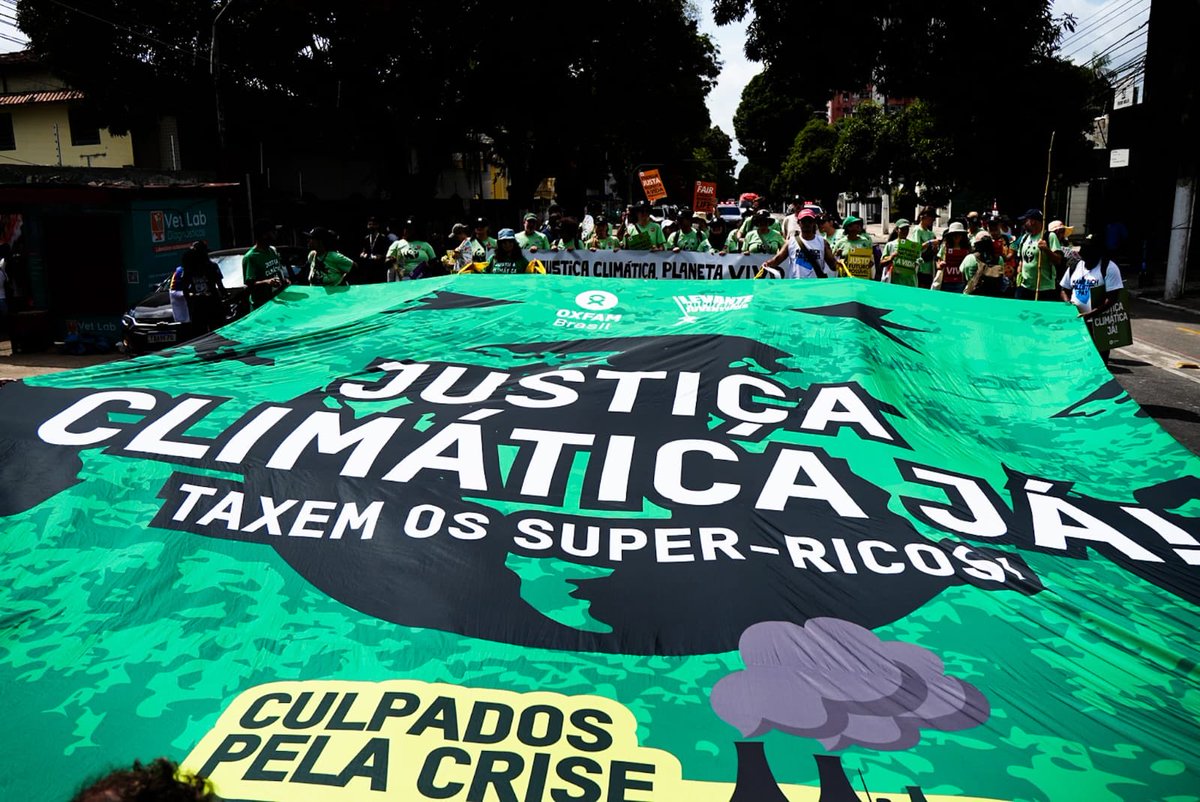 Oxfam's tweet photo. Standing together for people and climate justice🌎🌍🌏

#COP30 #MakeRichPollutersPay https://t.co/5bK2WAXNtM