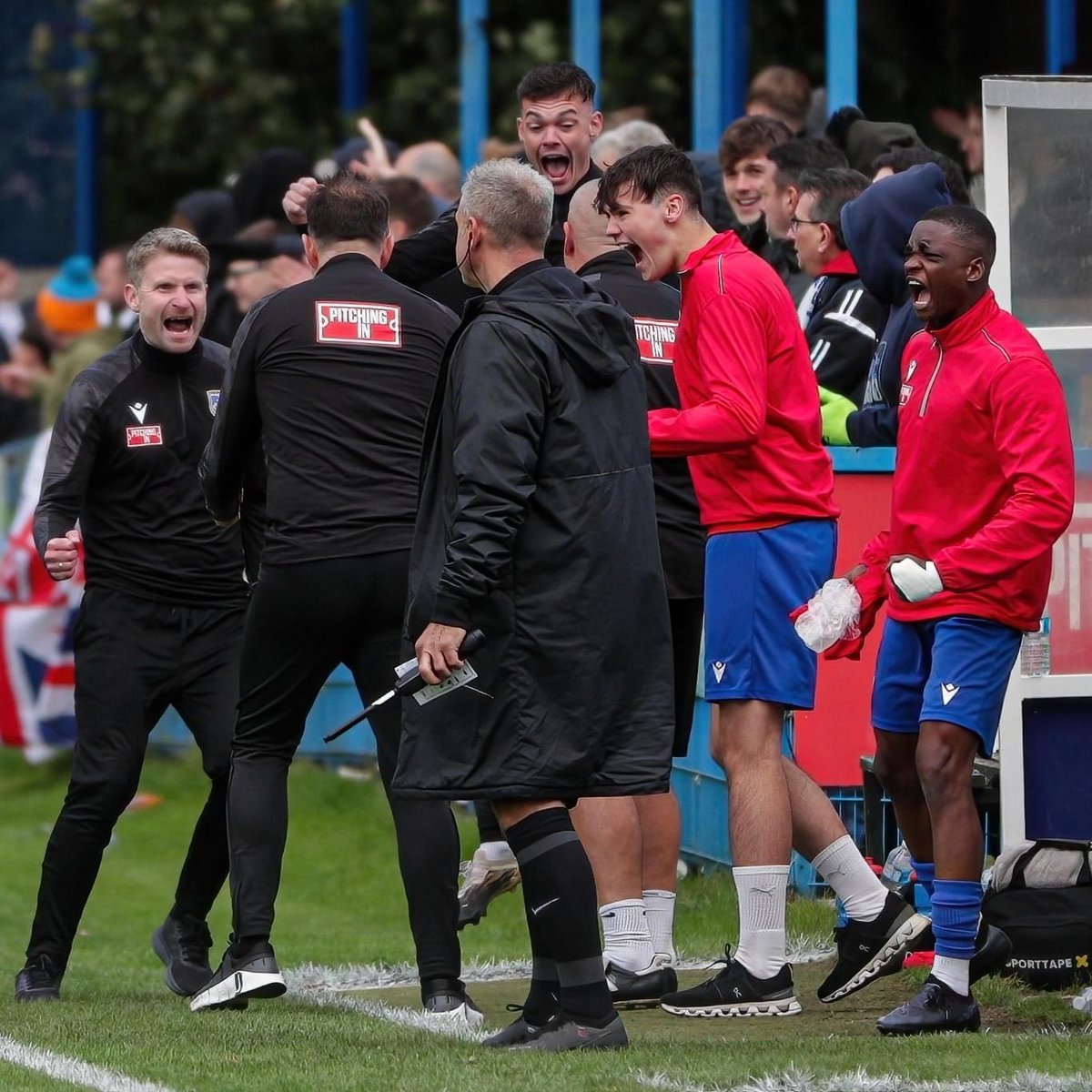 dannyk111's tweet photo. Most don’t know but I left @GuiseleyAFC 3 weeks ago, absolutely loved my time at the club and working with @mbows23 again !! Some amazing memories, first round FA Cup, play off final, some huge wins. Wish the club all the best

Time for a little break and see what comes next🧤⚽️ https://t.co/nGUrofa6j0