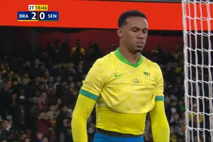 VipArsenal's tweet photo. Gabriel Magalhaes subbed off after an injury... https://t.co/sRshdNEb6w