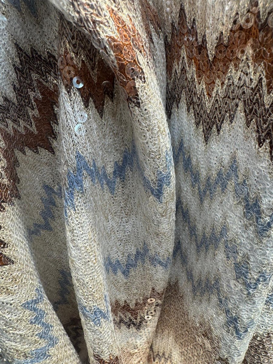Payetli kumaşlar, <a href="/gelinlikkumas/">gelinlik kumaş</a> çeşitleri ile abiye kumaş modelleri ve gece elbisesi için abiyelik aksesuarlar Kaptan Textile toptan perakende kumaşçı mağazalarında satışa sunuluyor.

#abiye #abiyelik #kumaş #kumaşçı #gelinlik #nişan #düğün #kadıngiyim #gelinlikmodelleri #elbise