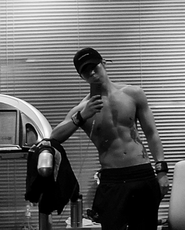 dethlucent's tweet image. ️️ ️ ️️ ️