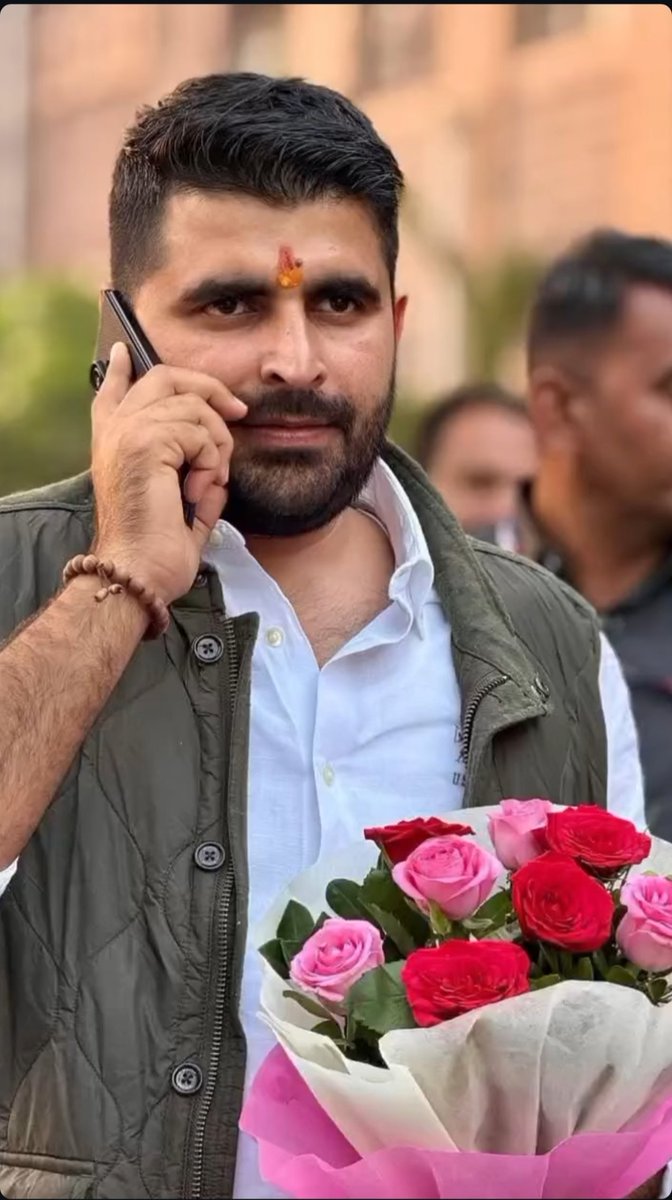 DungarBarm3470's tweet image. जलवा है विधायक जी का 🔥 @RavindraBhati__