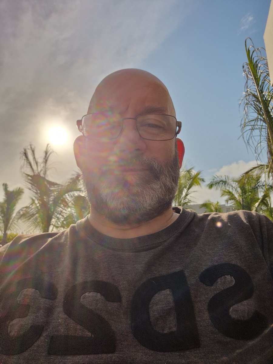 Well cock knockers,we've landed here in Cape Verde for a week, time for a few sherbets and some winter sunshine 🌞 , have a great weekend