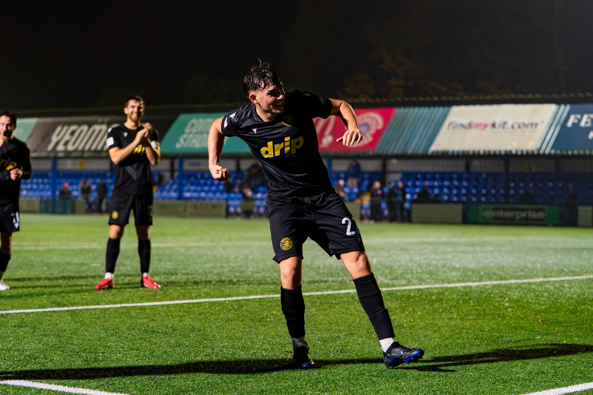 WorthingFC's tweet image. 📜Someone check this man&apos;s birth certificate. What a display from 18-year-old Danny Jordan! 👏

#ProvidingThePathway🐟🔴