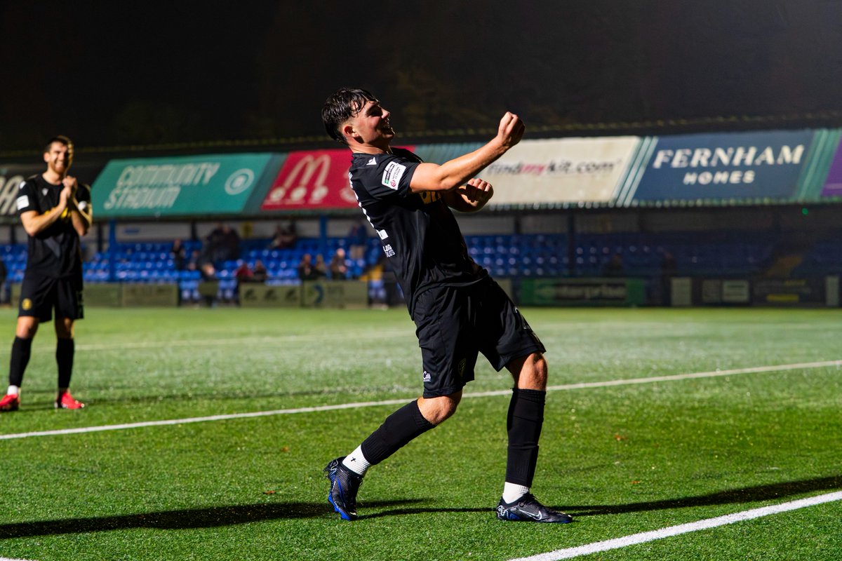 WorthingFC's tweet image. 📜Someone check this man&apos;s birth certificate. What a display from 18-year-old Danny Jordan! 👏

#ProvidingThePathway🐟🔴