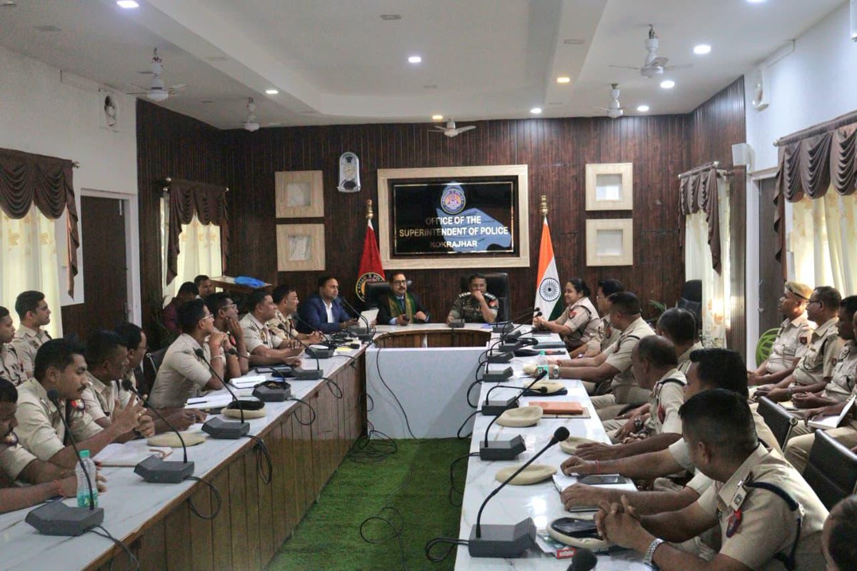 Insightful session on Fraudulent Life Insurance Awareness held at the Sr. SP Office, Kokrajhar, with active participation from GO/OC/ICs.
<a href="/himantabiswa/">Himanta Biswa Sarma</a>
<a href="/CMOfficeAssam/">Chief Minister Assam</a>
<a href="/DGPAssamPolice/">DGP Assam</a>
<a href="/assampolice/">Assam Police</a>
<a href="/HardiSpeaks/">Hardi Singh</a>