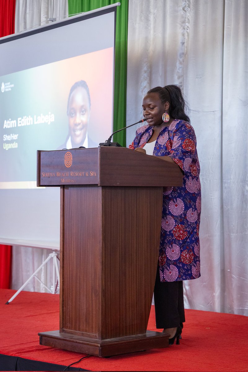 Edith the Poet🦋 tweet media