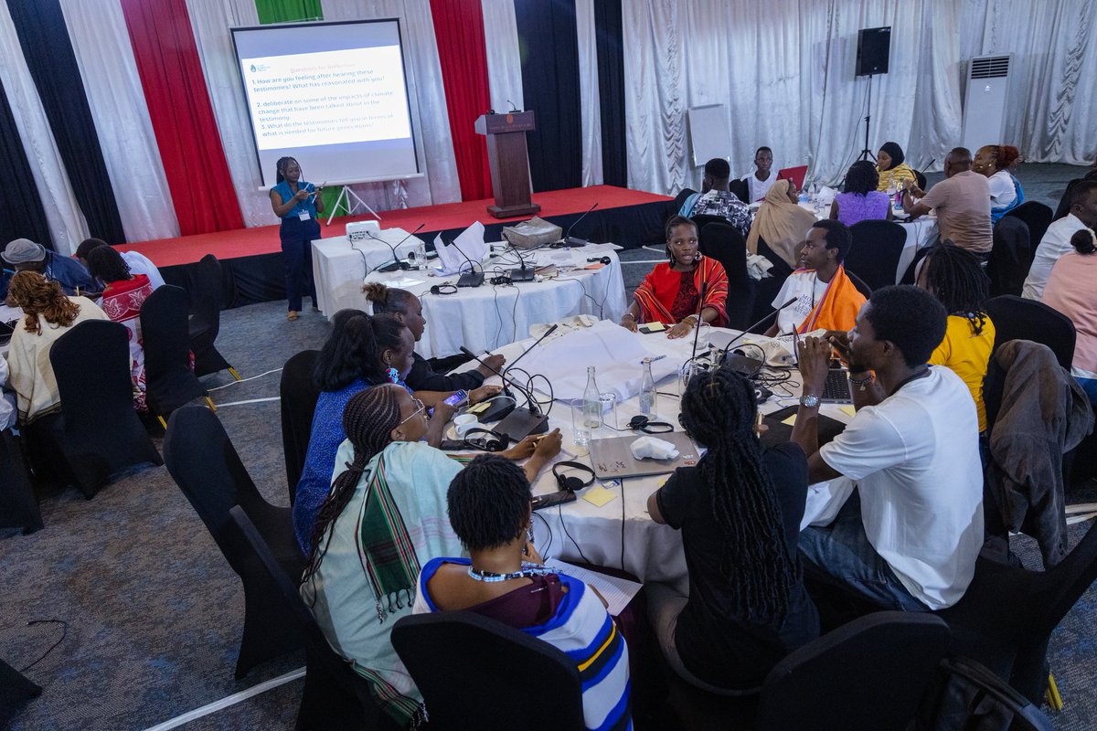 Edith the Poet🦋 tweet media