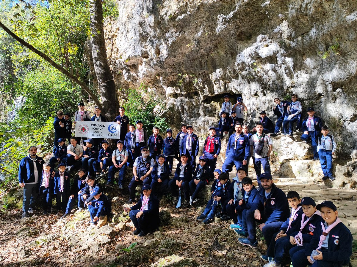 agdsporkomisyon's tweet image. Konya İzcilerimiz, Ahlak ve Maneviyat Kampında, Antalya Kurşunlu Şelalesi ziyaretinde doğa yürüyüşü gerçekleştirdi.

#İzciKampı
#DoğaYürüyüşü