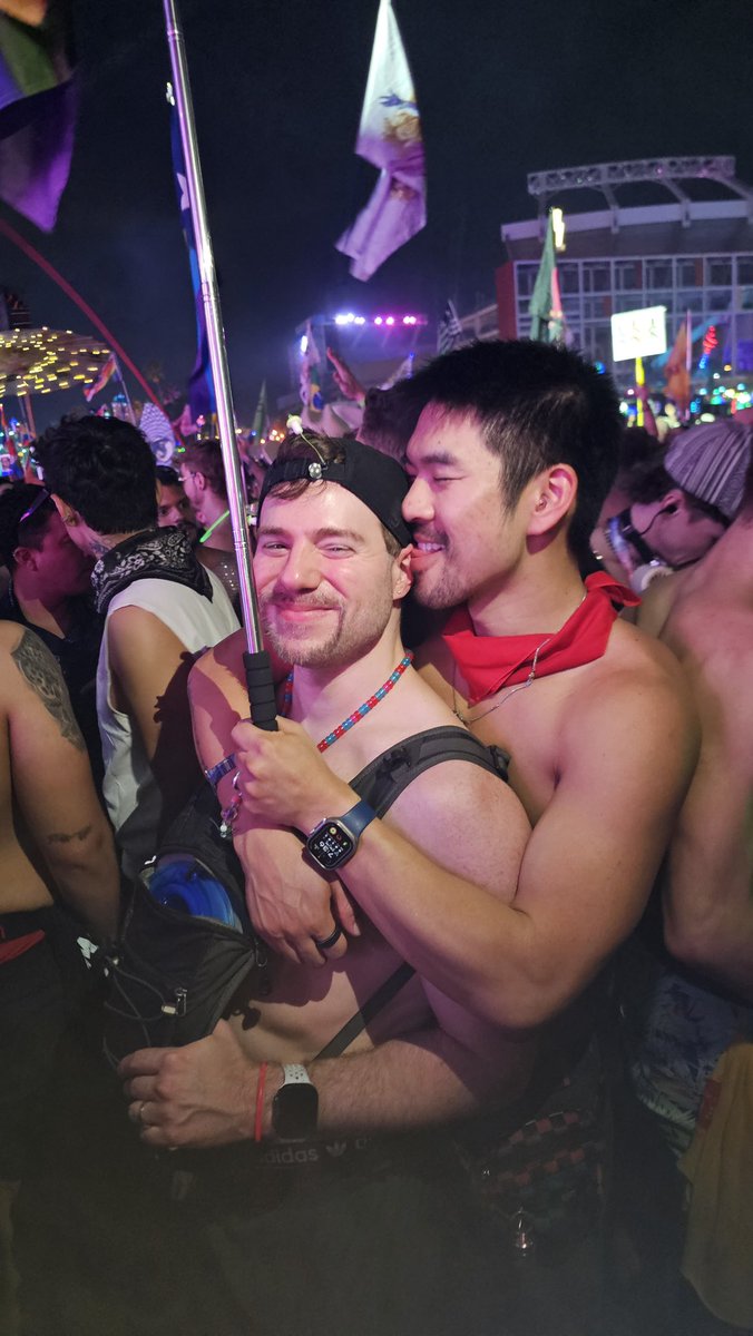 dongdolla's tweet image. Rave bae x1000 😍🥰❤️