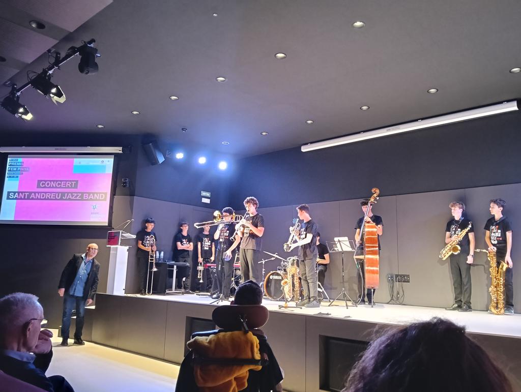 XV Gala, premis FEM PINYA. de l'associació ASEM Catalunya.
Reconeixent la tasca en favor de les persones amb malalties neuromusculars.
Gràcies per nominar a FEDER, sempre estarem al vostre costat.
<a href="/FEDER_ONG/">FEDER | Enfermedades Raras</a>