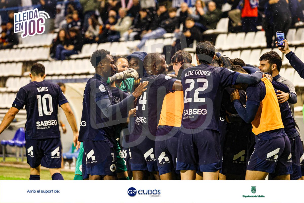 ⚪️ ⏱️ 88' | 3-2 | La celebració de Joan Campins després de marcar el tercer gol de l'<a href="/atletic_lleida/">Atlètic Lleida</a>!⚽️

📷 <a href="/Ingrids_photos/">Ingrid Segura</a>

#AtlèticLleidaAndratx #LleidaEnJoc

🚨 EN DIRECTE:
💻 segre.com/ca/lleida-en-j…
📲 APP SEGRE reskyt.com/app/segre