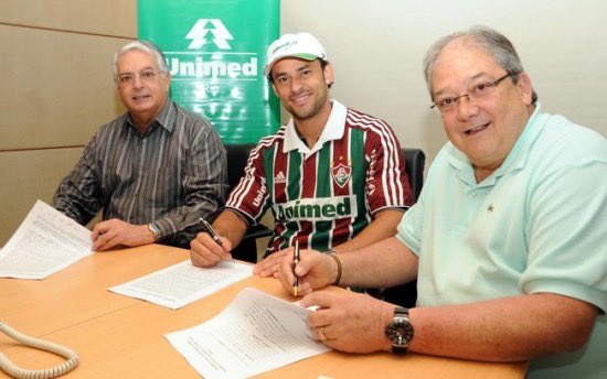 cornetadoffc's tweet photo. “Urubu otário, o Celso Barros tem dinheiro pra caralho…” https://t.co/k4unyDqNHm