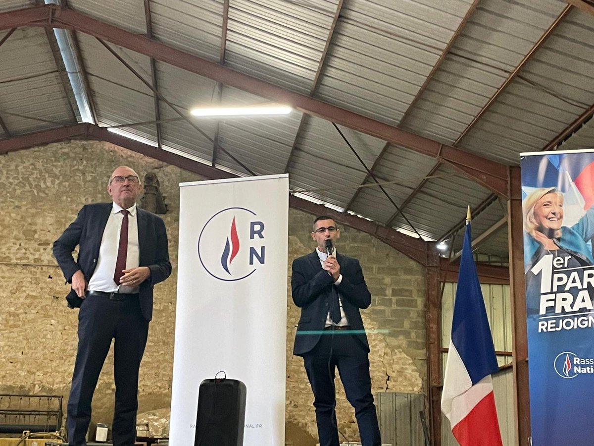 BenjaminGrn41's tweet photo. Merci à @GillesPennelle pour ce déjeuner champêtre, sa gentillesse et sa disponibilité.
Bravo aux bénévoles, adhérents et sympathisants pour votre engagement 🇫🇷💪
#RN #RassemblementNational #Agriculture #Ruralité #Territoires #Engagement https://t.co/Z59TFLTfjb