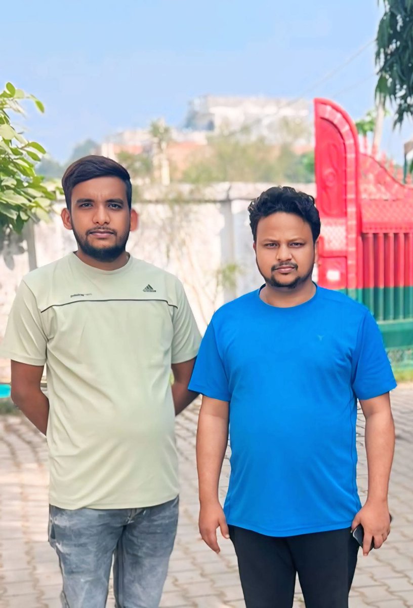 yadavsaurabh390's tweet image. समाजवादी लोहिया वाहिनी के शानदार प्रदेश प्रमुख महासचिव प्रिय बड़े भैया Amrendra Arya Adv जी आपको जन्मदिन की हार्दिक शुभकामनाएं एवं बधाई।

#हैप्पी_birthday भैया
@RamkaranNirmal 
@AmrendraArya1