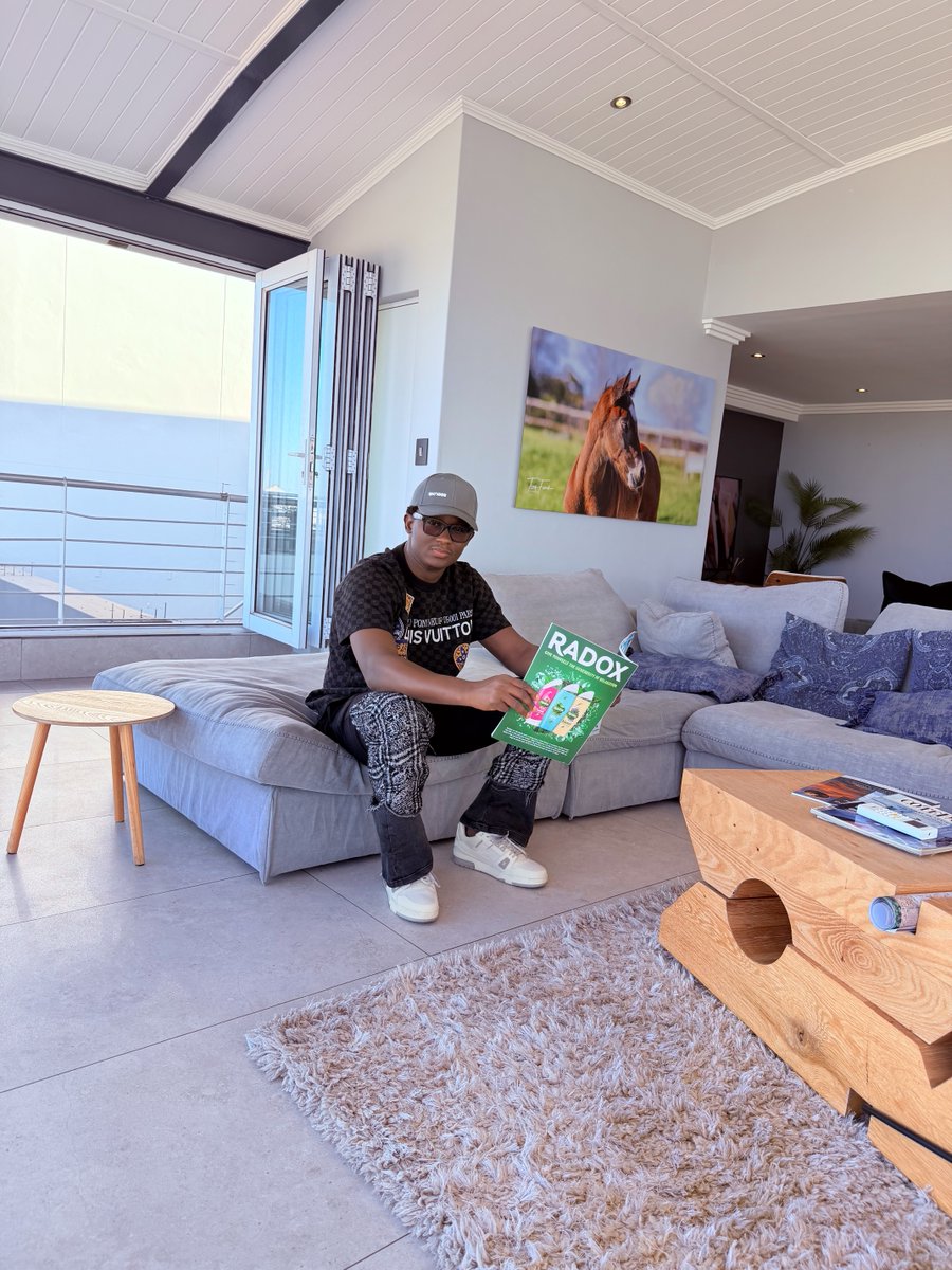 KojoForex's tweet image. My Penthouse for the next one month in Capetown 😍💙