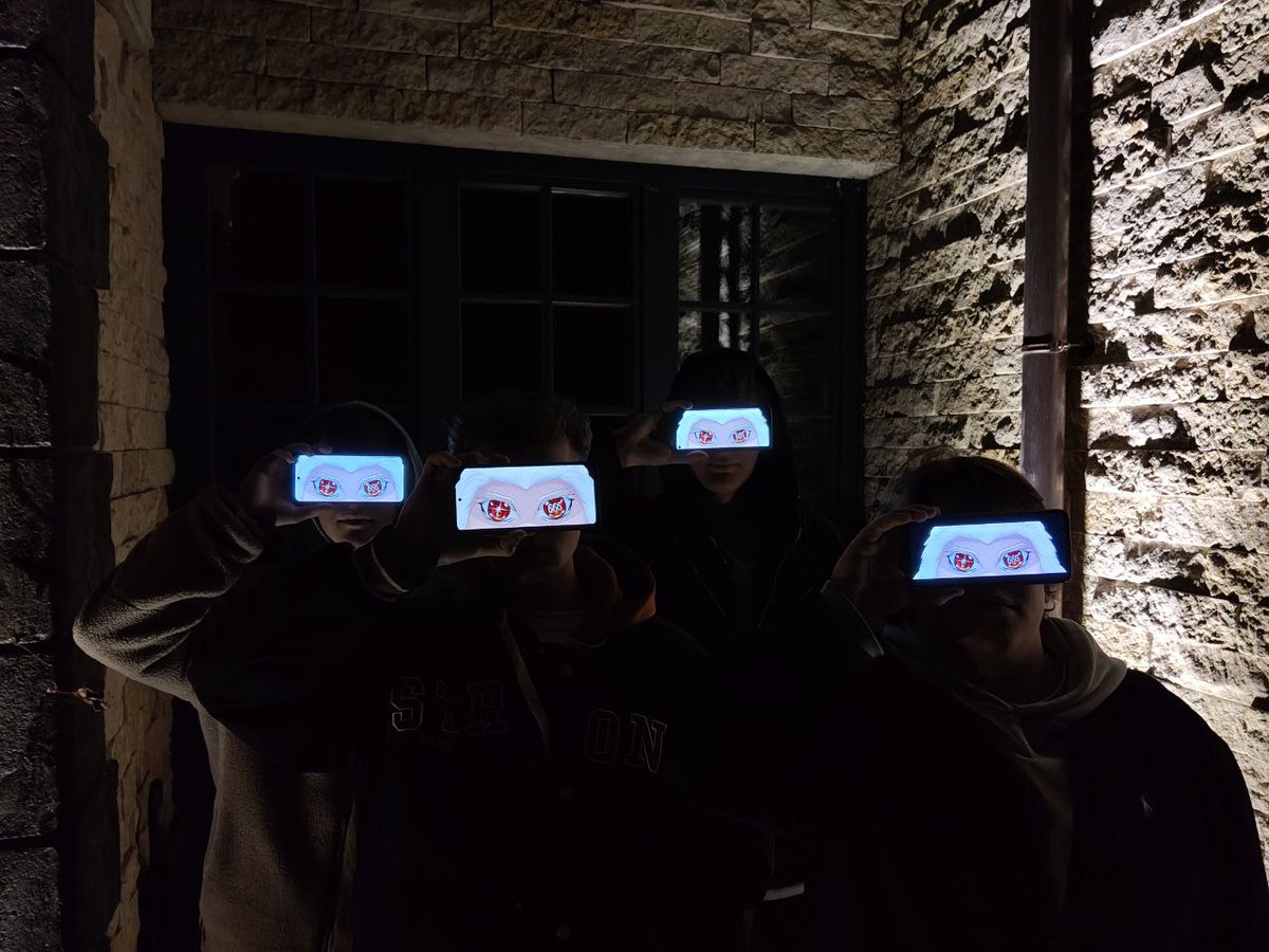 0xUnemployment's tweet image. gbulk guys🫰

today team up w my frens from @bulktrade and participate in challenge from @coolxinfluencer.

photo: me, @godofwaaar, @6mirra6, @sownjuinho and @7azelf7(photograph) 

hell in my eyes - always. 
bulk in my eyes - wonder. 

bulk coded.