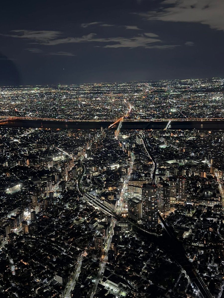 Fatal_Fuentes's tweet photo. Japan was just.. AMAZING 🤩 I am in awww with the country and culture! Hope I can go again one day 🍡 https://t.co/nPp8pK9acd