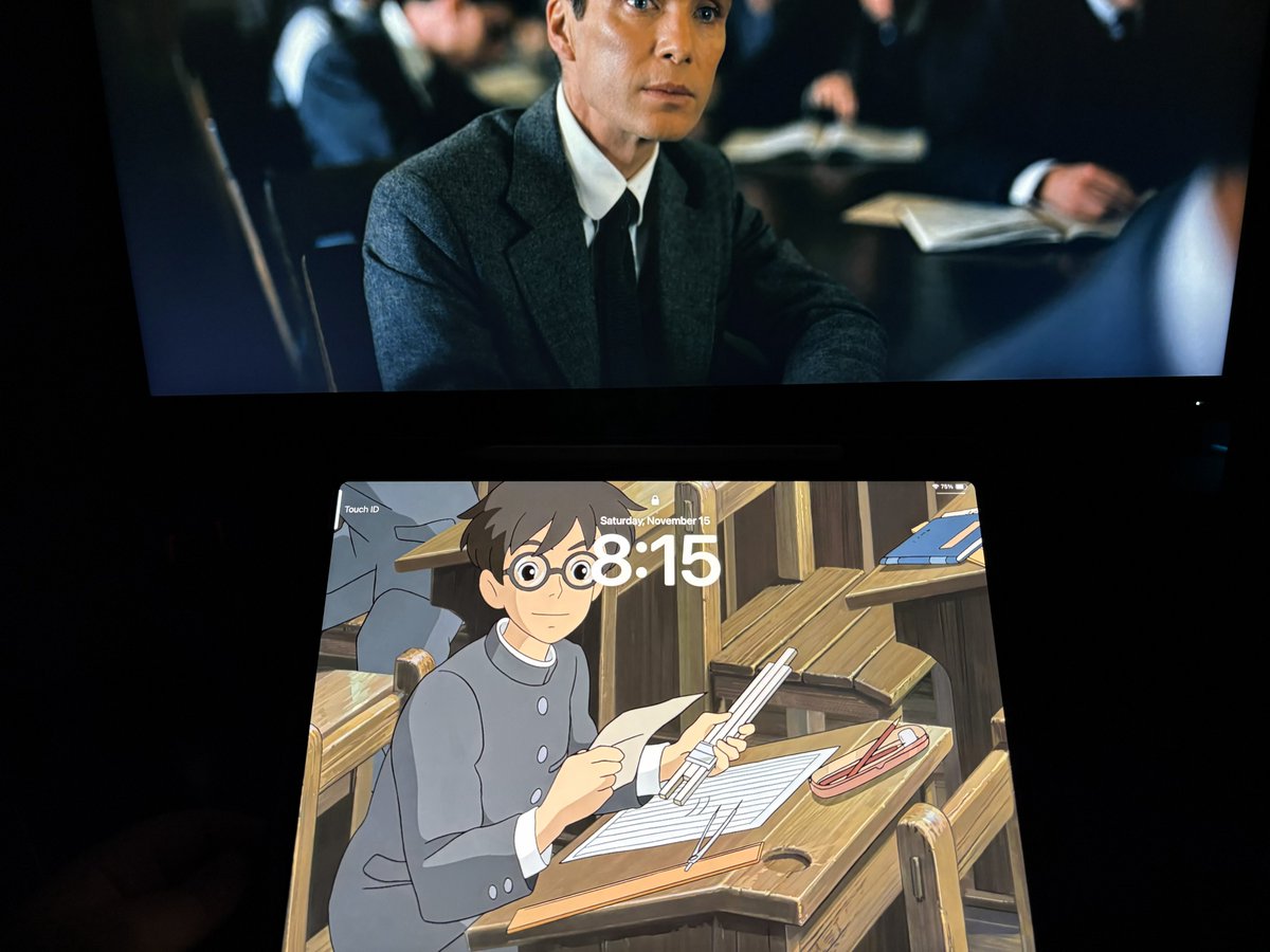 PYTHON01100100's tweet image. توني شاري الآيباد إير الجديد 😎
Just got the new iPad Air 😎
#SetupNight #TechVibes #LateNightSetup