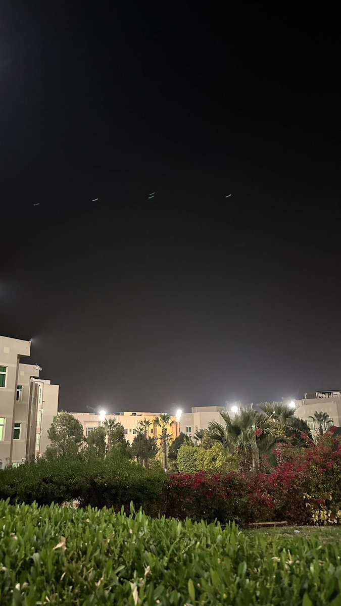 Cc_Uu13's tweet image. اختبار غريب عجيب 🤍