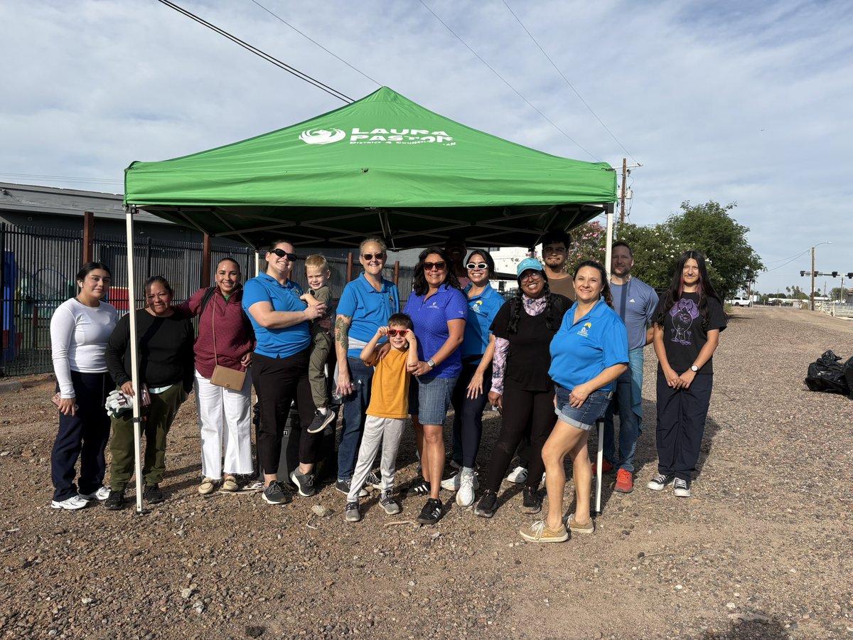A huge thank-you to everyone who joined us this morning to clean up the Grand Canal! 

Our next community cleanup is on December 13 at the Pierson Street Garden, in partnership with <a href="/KPB_AZ/">Keep Phx Beautiful</a>.

Sign up ➡️ bit.ly/d4cleanups