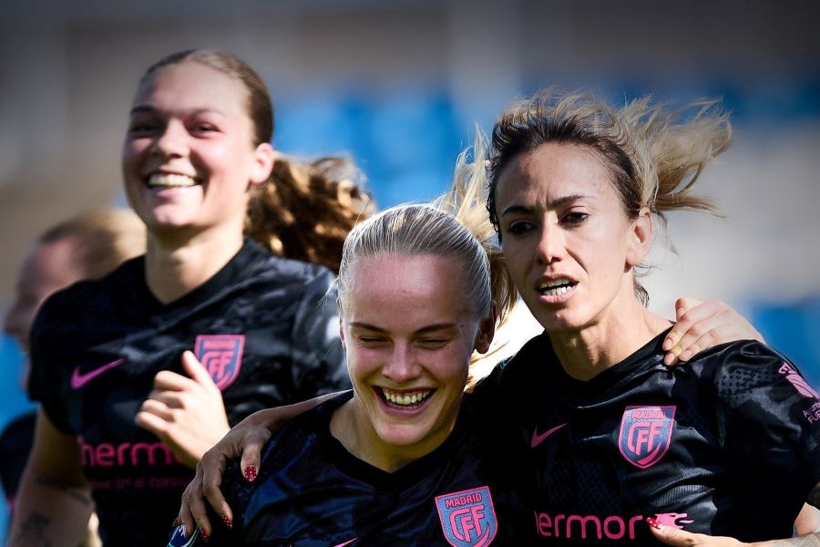 El Madrid CFF se lleva tres puntos muy trabajados ante un buen Alhama 
Informa nuestra redactora Tamara Martínez <a href="/MaestraFantasy/">𝐓𝐚𝐦𝐢</a> en el diario <a href="/ReinasDelBalon/">Reinas del balón</a> 
#FutbolFemenino 
#ReinasDelBalón 
#LigaFMoeve 
#LigaF

reinasdelbalon.com/el-madrid-cff-…