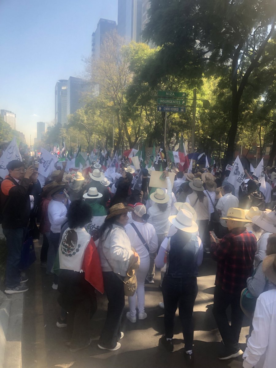 #MarchaNacional
No somos Bots
No somos pueblo 
Somos ciudadanos cansados de tanta pinche transa,
corrupción, asesinatos, desapariciones forzadas, huachicol, farsa gubernamental empezada por <a href="/lopezobrador_/">Andrés Manuel</a> <a href="/Claudiashein/">Claudia Sheinbaum Pardo</a> y <a href="/PartidoMorenaMx/">Morena</a>