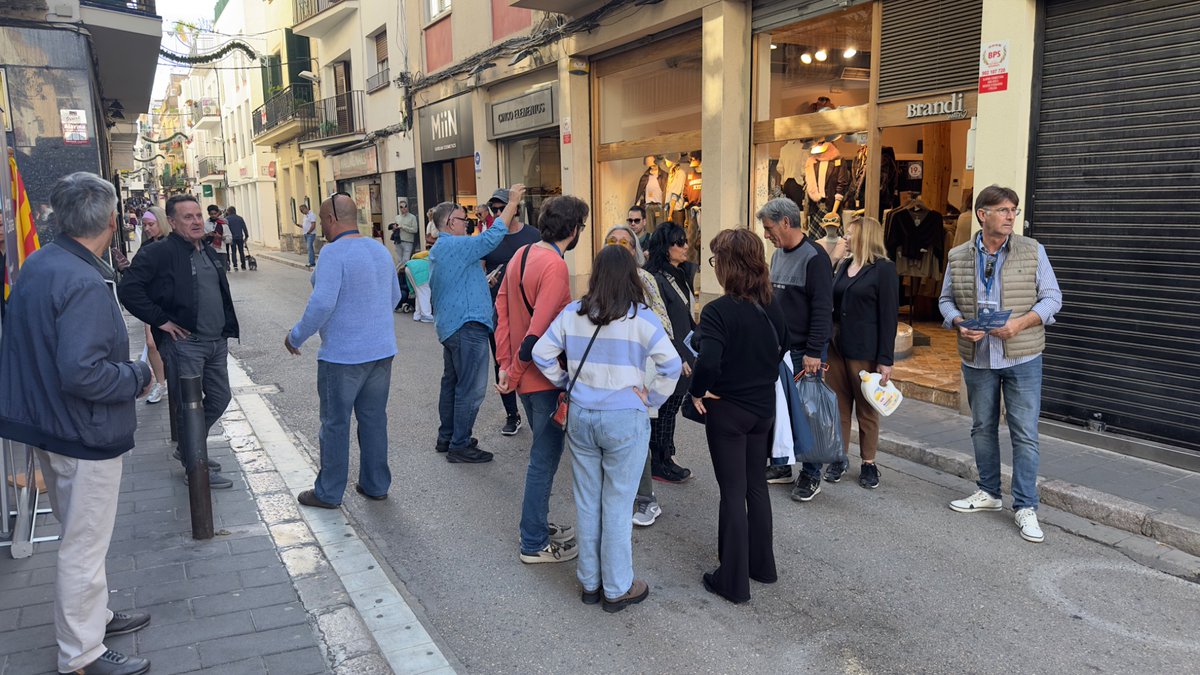 Gràcies, Sitges 💙
Avui hem sentit un poble que vol aixecar el cap, cuidar-se i fer-se sentir.

Quan la gent parla tan clar, el canvi és inevitable. #SalvemSitges #SalvemElGarraf amb <a href="/Garraf_AC/">Aliança Catalana Garraf</a>