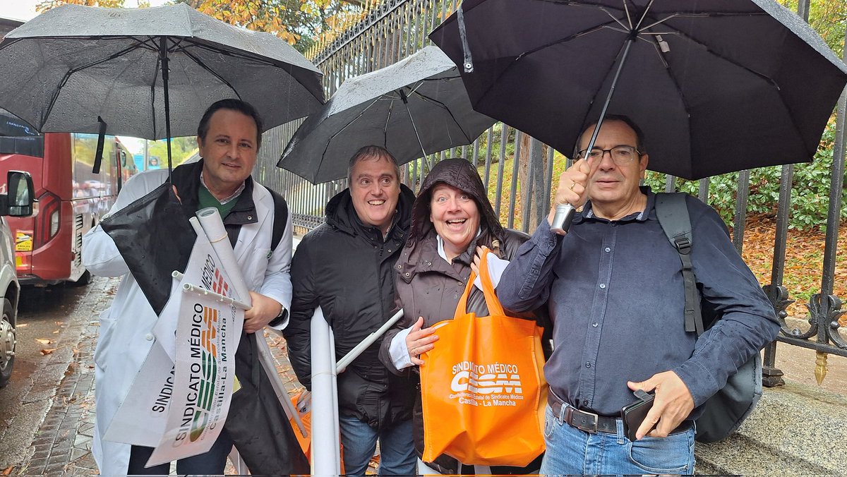 CESMGuadalajara's tweet image. 📸 Imágenes de la manifestación  15 de noviembre de 2025
#Madrid | CESM #CLM 
🥼🩺🥼
✅ ¡Por un #EstatutoPropio Ya!
🔹 Hoy,  hemos alzado la voz unidos en defensa de nuestra profesión. @cesm_sindicatos
@smandaluz #SESCAM 
💥 ¡Basta ya de excusas!
📢 #CarreraProfesionalSescamYA