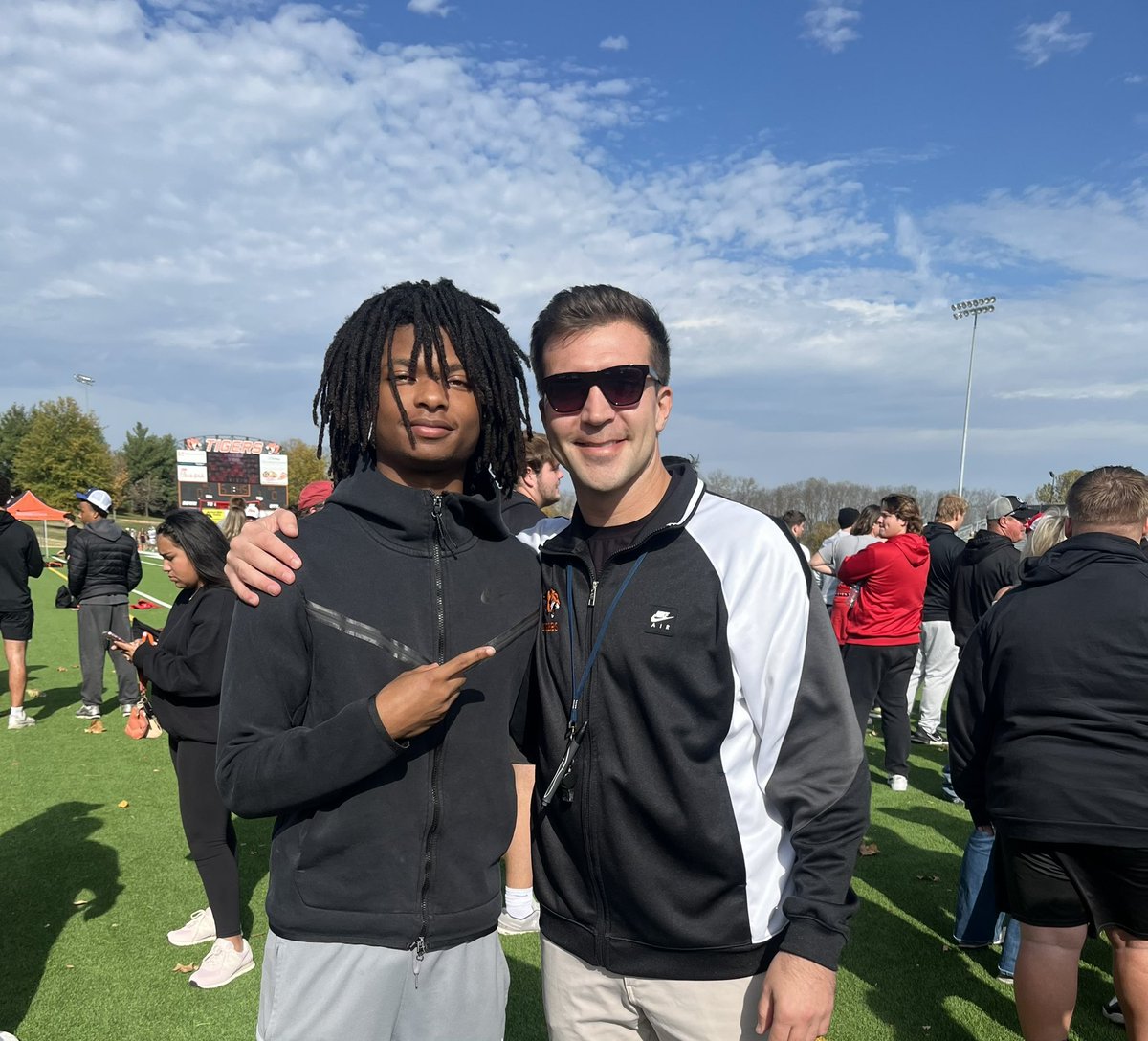After a great conversation with <a href="/CalebCorrill/">Caleb Corrill</a> i’m blessed to receive an Offer from <a href="/Gtown_Football/">Georgetown College Football</a>!! <a href="/er_football/">ER Indians Football</a> <a href="/CoachBrooks33/">CoachBrooks</a> <a href="/ER_CoachA/">Hayden Alexander</a>