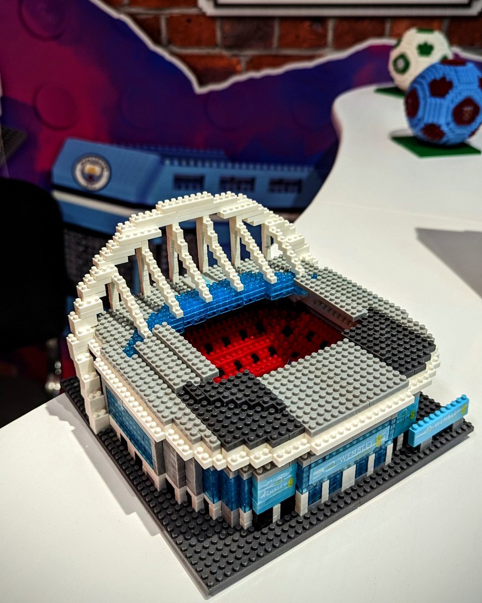 Ready. Set. Build! Your home away from home is headed to your home! All you have to do is assemble this England Wembley Mini BRXLZ Stadium. 🏴󠁧󠁢󠁥󠁮󠁧󠁿