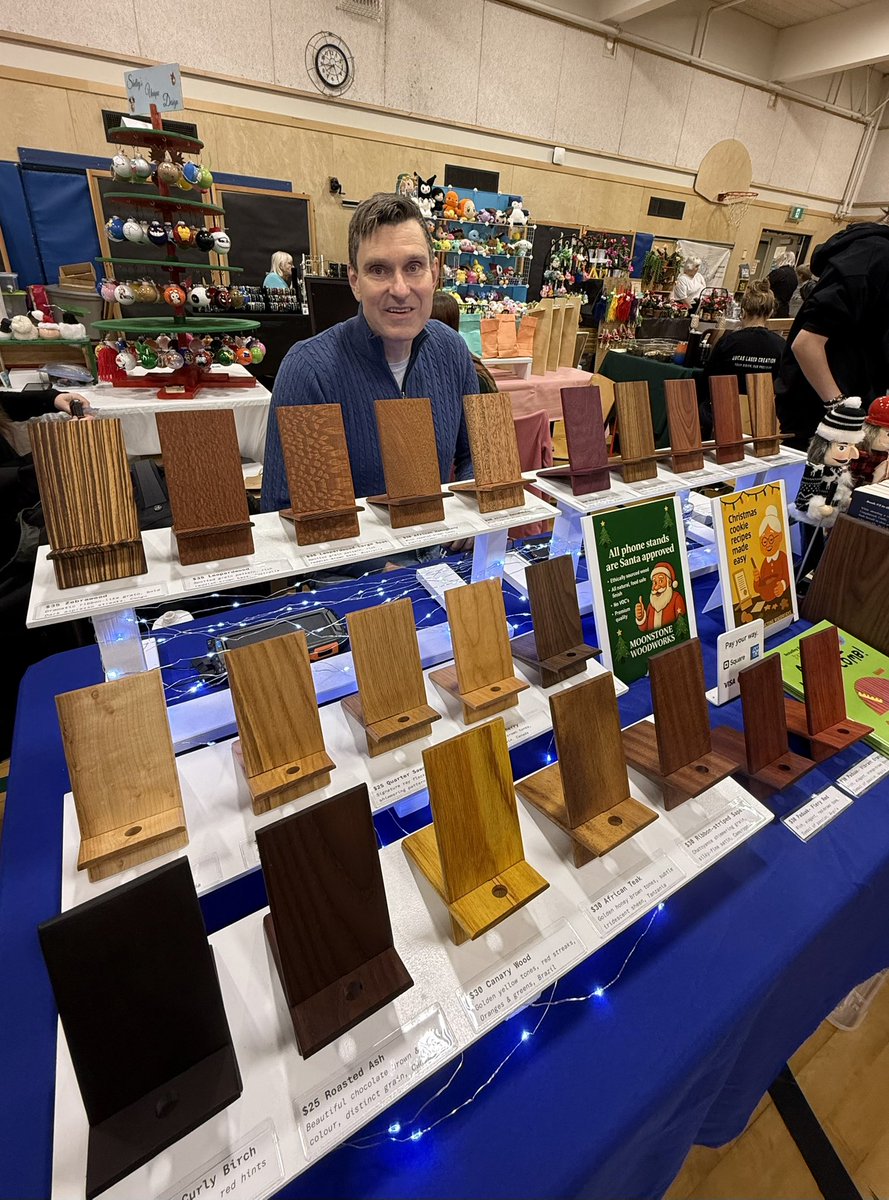 Jason’s first holiday market is in Langford this weekend! He had more varieties of handmade wooden 🇨🇦 cellphone stands but they sold out online! Please wish him well today! ❤️moonstonewoodworks.com/#shoplocal #yyj #shopcanadian