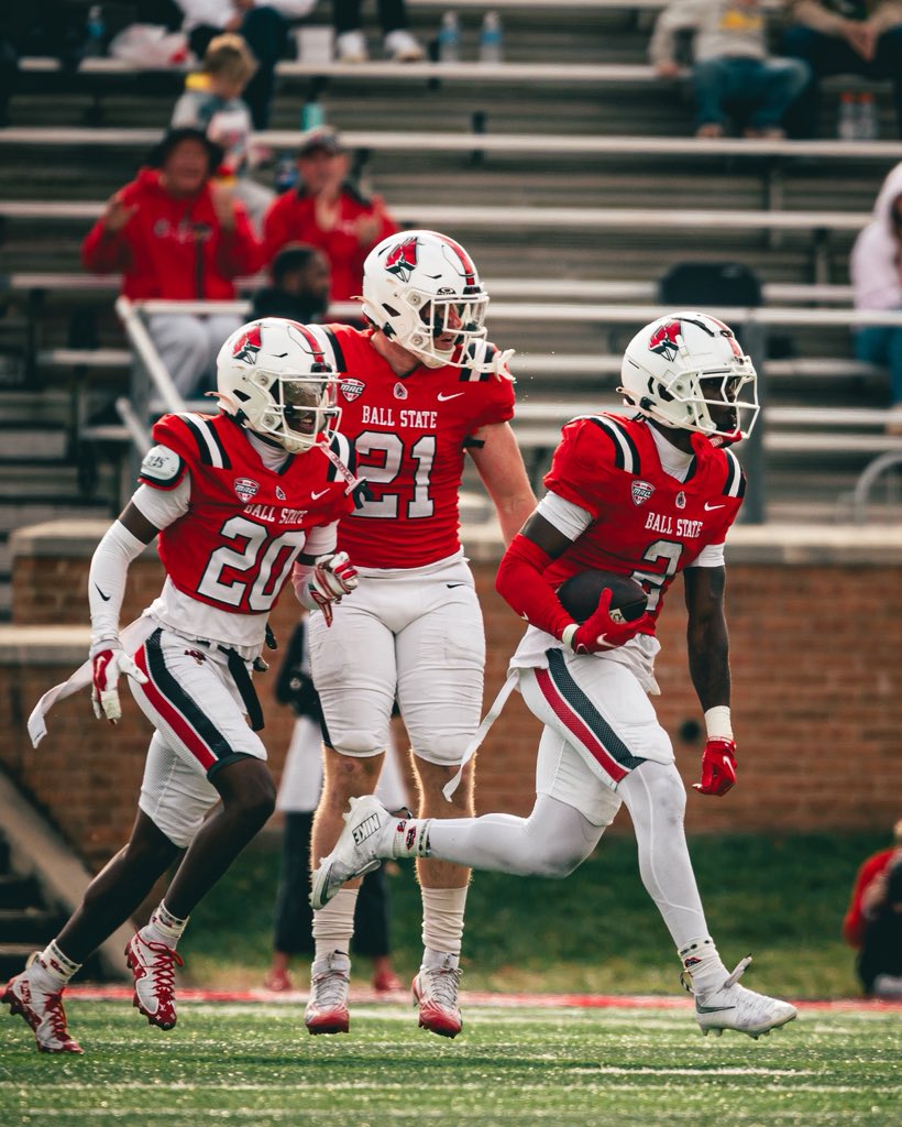 Big time interception Michael Gravely Jr. 🗣️