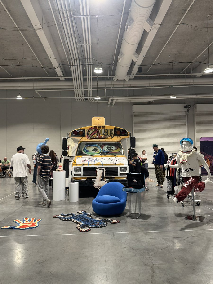 FEWOCiOUS tweet media