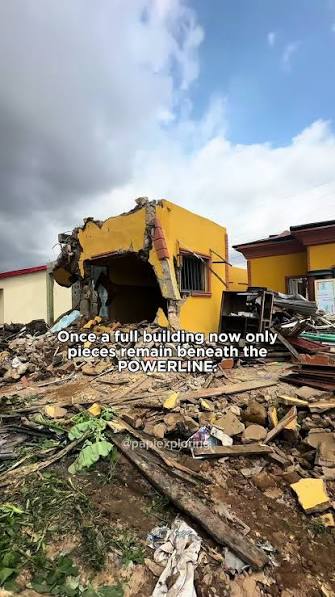 sheroski's tweet photo. Often times, people occupy, build on&amp;use an illegal land space for various reasons including,
• Misinformation.
• The landed property is very cheap.
• Illegal occupation.
• Ignorance about the Land Use&amp;Setbacks.
• Failure to carry out site investigation before occupation.
1/ https://t.co/Td1ZElyGqI