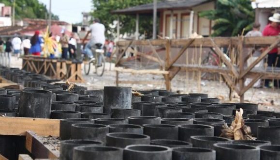 ‼️Seis personas lesionadas, es el saldo preliminar de una explosión ocurrida alrededor en el área de fuegos artificiales del barrio de La Loma, en el inicio de las parrandas del poblado de Guayos, municipio de Cabaiguán, en Sancti Spíritus.

🔗acortar.link/CavlDf