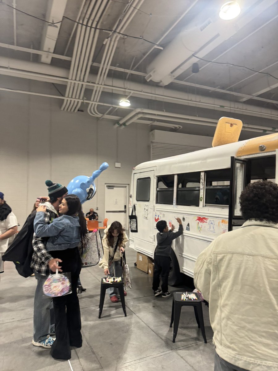 FEWOCiOUS tweet media