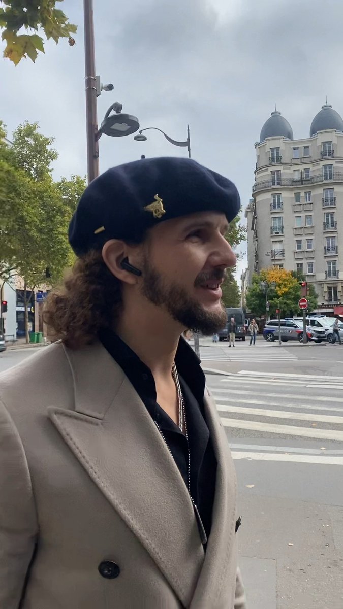 SebastianS54098's tweet image. Aussi difforme de face que de profil c’est quoi ces oreilles bordel ? Et la peau rongée sur le tarin c’est à force de se prendre des faciales de sperme trop acide ? Et la coupe caniche royale 🤣 Oh putain les barres de rire ! #cassos