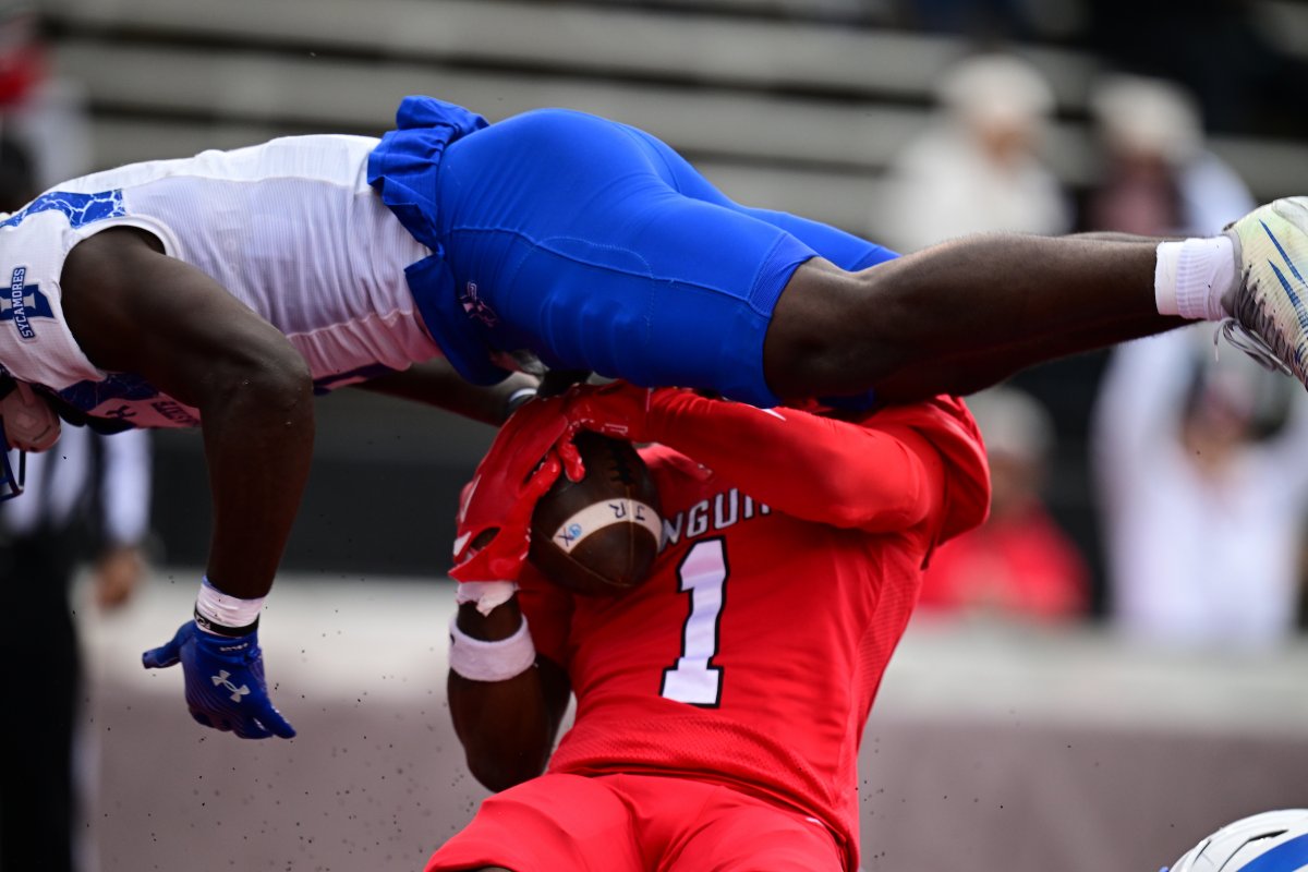 And he still caught it... 🤯

#GoGuins