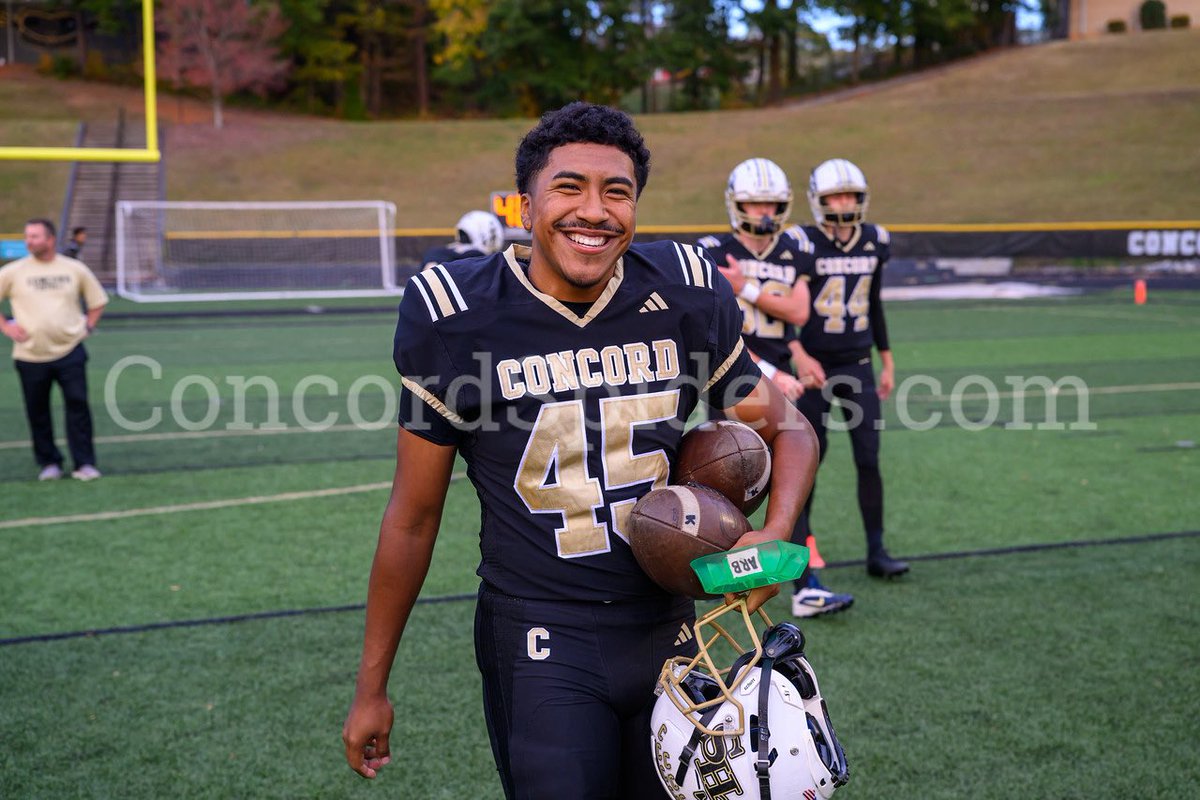 alexisrosari00's tweet image. Last HS football game in
round 2 of playoffs. Went 2/2 on FGs (39,37). I would love to thank the @CHSspiderFB coaching staff for making me who I am as a player and a person. I'll always be SPIDER 4
LIFE. #WEB4ME #gospiders 🕷️🖤💛
@DanOrnerKicking @CoachShepCHS @CoachVellucci