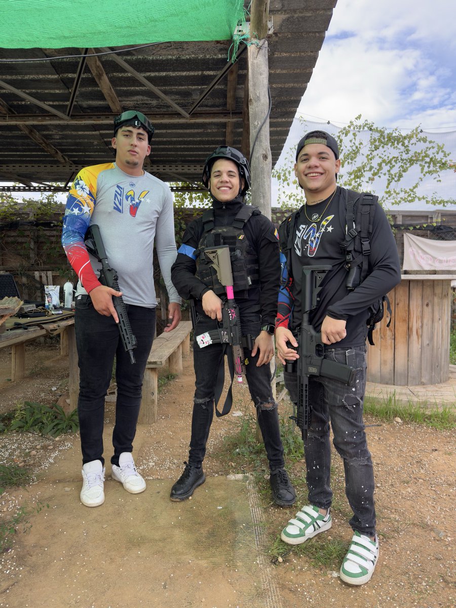 20_ptv's tweet photo. https://t.co/pFmviXhC3m