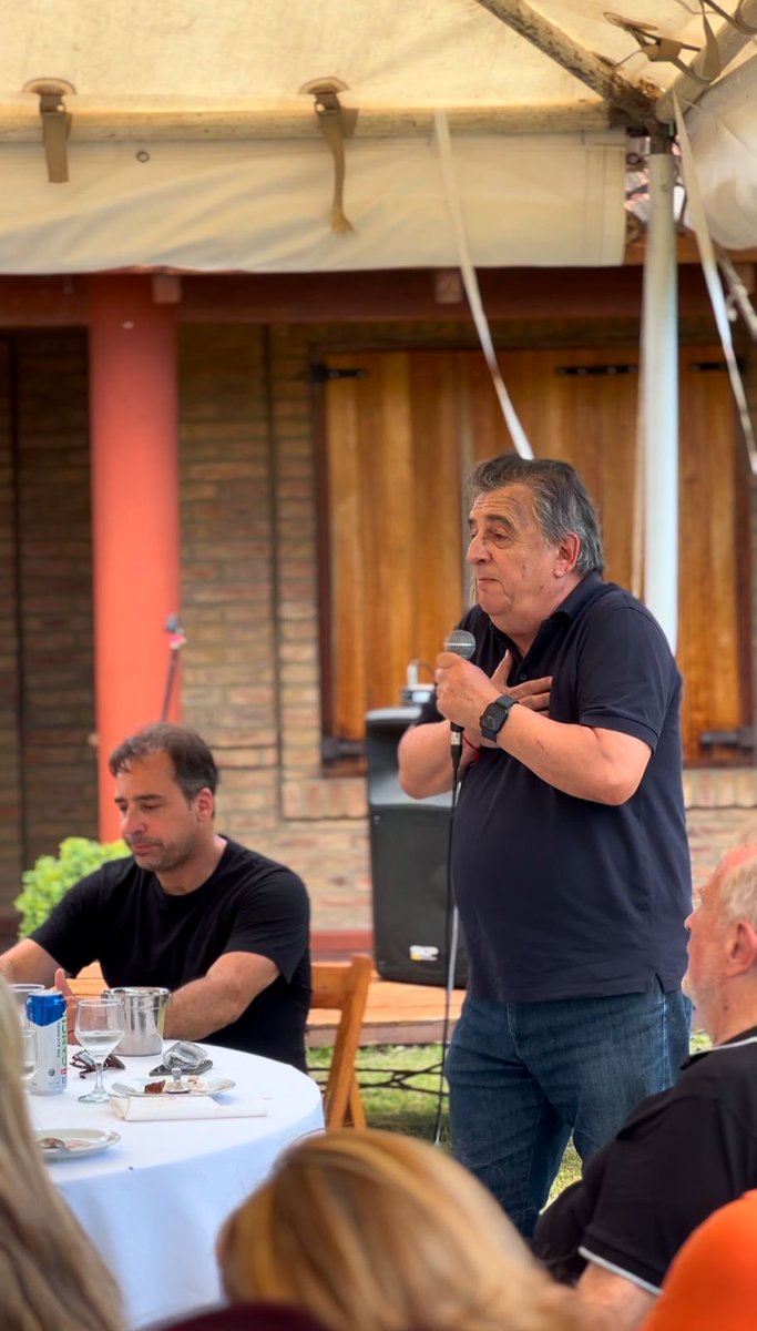 La UCR se reconstruye juntos: nuevos dirigentes, las autoridades de hoy y la experiencia de quienes hicieron posible cada triunfo.
Con <a href="/MarioNegri/">Mario Negri</a> arrancamos desde el Departamento Santa María, fortaleciendo el radicalismo que queremos ver de pie.