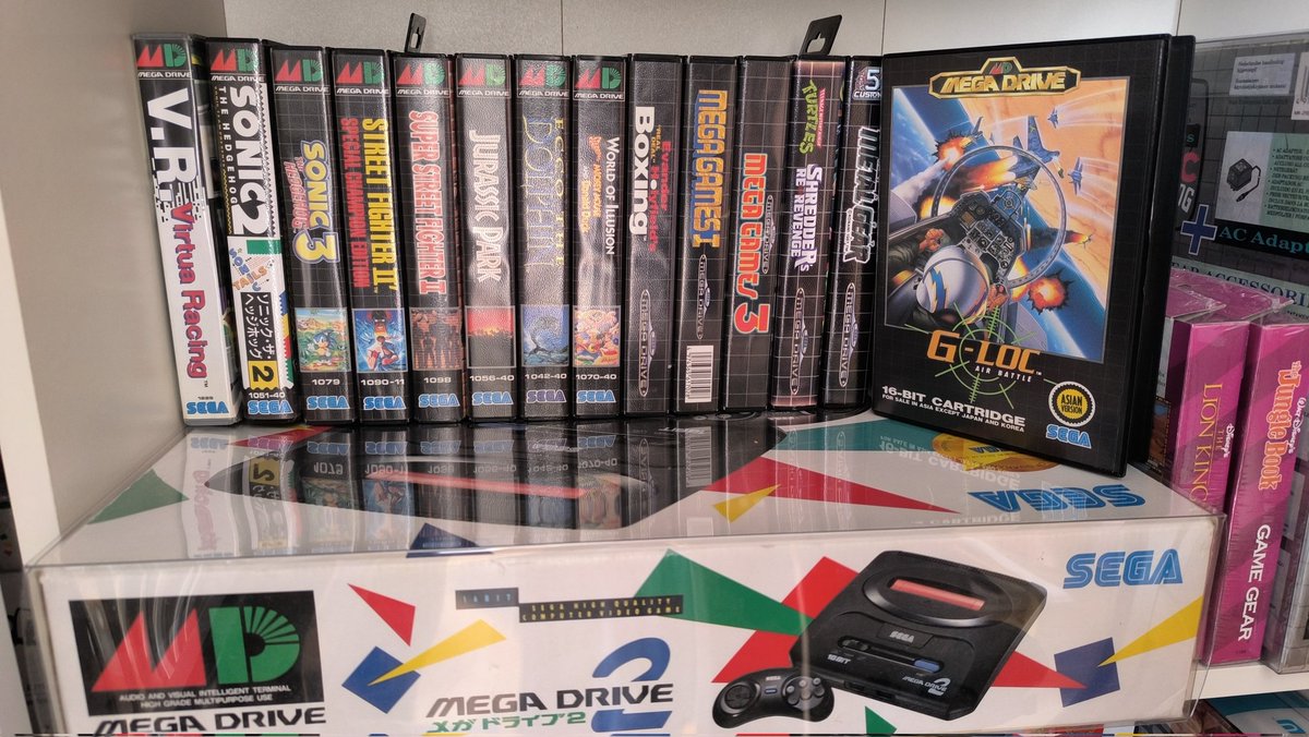 Nouveau jeu MEGADRIVE ASIAN dans la collec'. Tjrs neuf et immaculé 😻

#SEGA